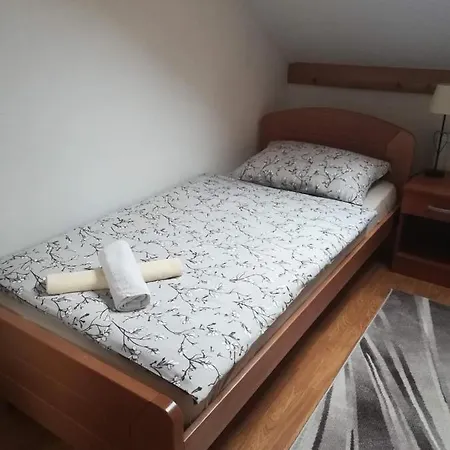 Drago Kremenjas Apartment