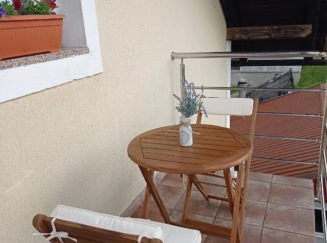 Apartment Drago Kremenjas *